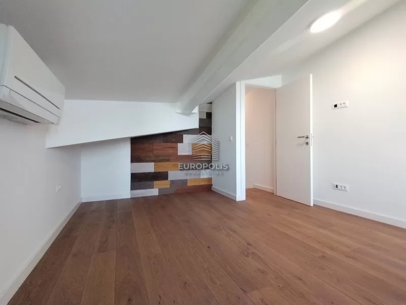 Bulevar Mihajla Pupina, Yu Biznis Centar, Novi Beograd